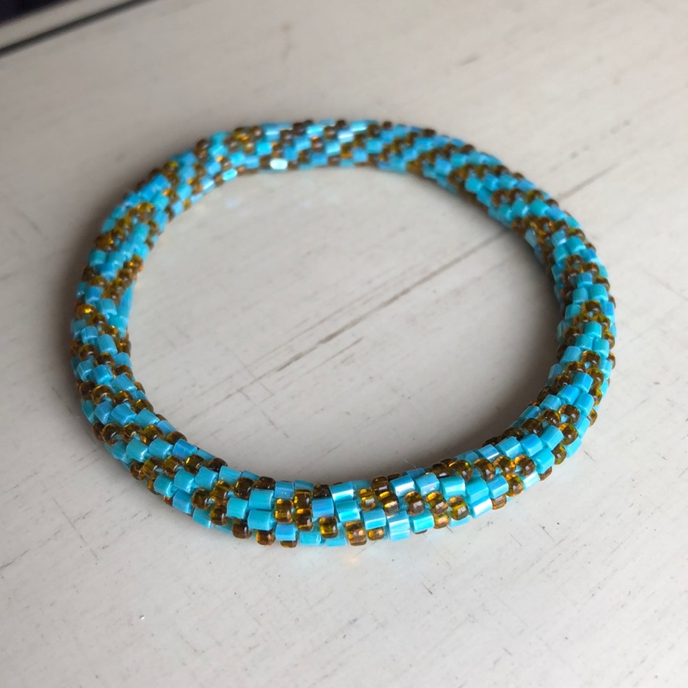 4/$10 ✨ Lily and Laura Bracelet